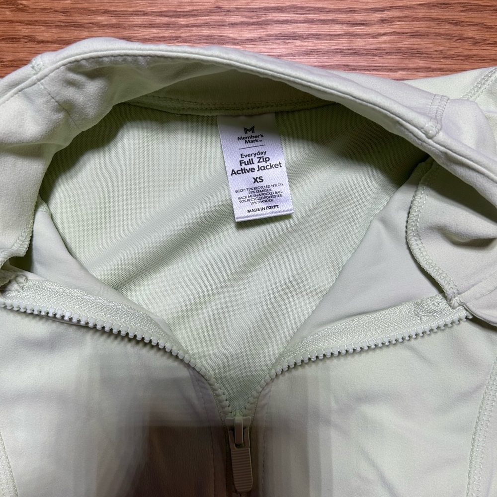 Women's Soft Green Zip-Up Jacket Size XS - Picture 2 of 3